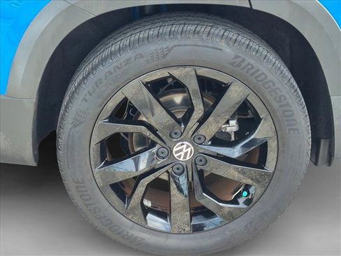 Used 2022 Volkswagen Taos SE AWD/4WD image 19
