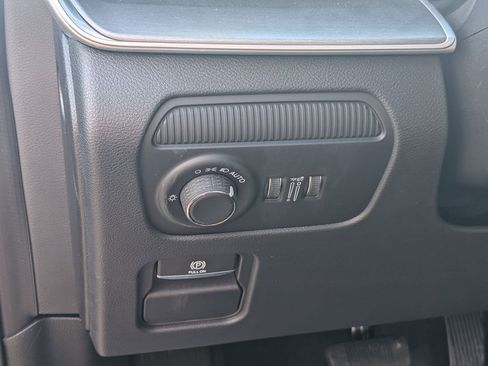 New 2026 Jeep Grand Wagoneer L Limited AWD/4WD image 15