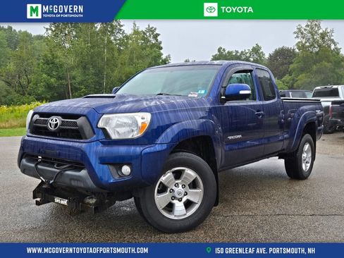 Used 2014 Toyota Tacoma 4x4 Access Cab V6 w/ TRD Sport Package image 1