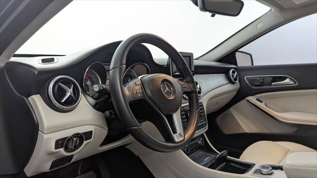 Used 2015 Mercedes-Benz GLA 250 4MATIC image 23