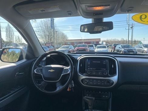 Used 2019 Chevrolet Colorado ZR2 w/ ZR2 Midnight Special Edition AWD/4WD image 12