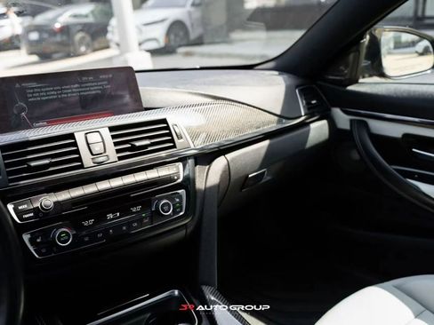 Used 2016 BMW M4 Coupe image 12