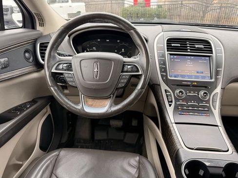 Used 2019 Lincoln Nautilus Reserve w/ Cargo Utility Package image 24