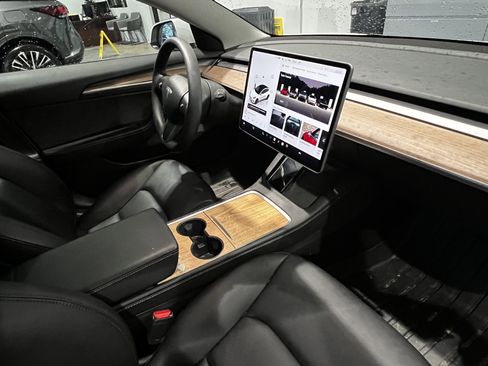 Used 2023 Tesla Model 3 Standard Range image 40