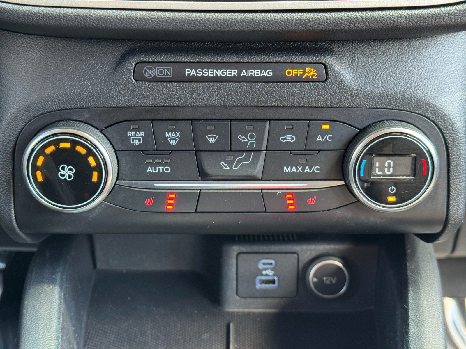 Used 2020 Ford Escape SE FWD image 25