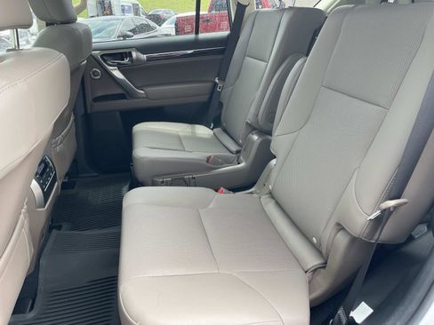 Used 2023 Lexus GX 460 Premium AWD/4WD image 17