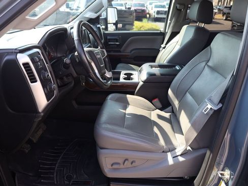 Used 2016 GMC Sierra 2500 SLT w/ Duramax Plus Package AWD/4WD image 11