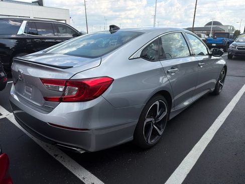 Used 2022 Honda Accord Sport image 3