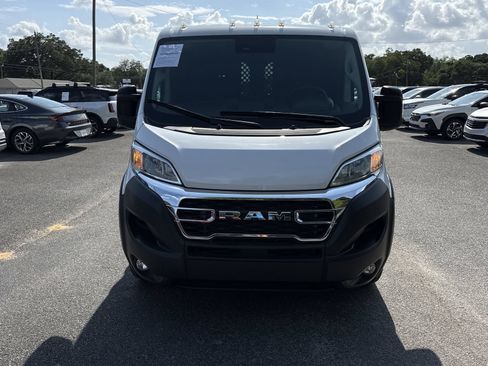 Used 2025 RAM ProMaster 2500 w/ U-Haul Equipment Group FWD image 8