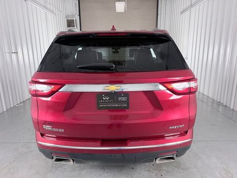 Used 2019 Chevrolet Traverse Premier w/ Driver Confidence II Package FWD image 6