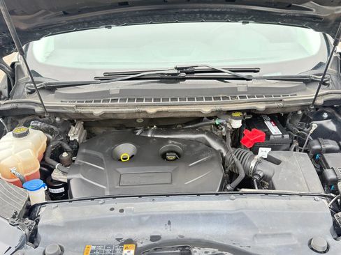 Used 2018 Ford Edge SEL w/ Canadian Touring Package image 9