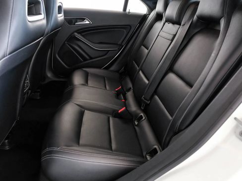 Used 2018 Mercedes-Benz CLA 250 image 37