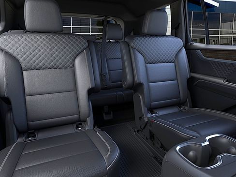 New 2026 GMC Acadia Denali w/ Super Cruise Package FWD image 17