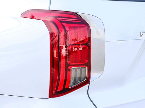 Used 2023 Hyundai Palisade SEL image 9