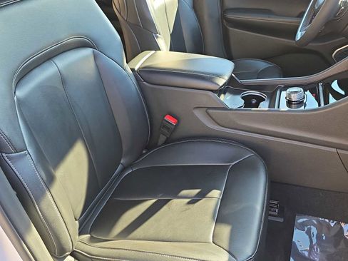 Certified 2024 Jeep Grand Cherokee L Limited w/ Black Appearance Package image 18