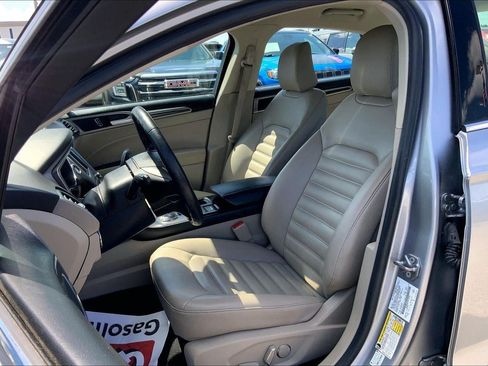 Used 2020 Ford Fusion SEL FWD image 21