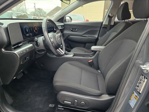 Certified 2025 Hyundai Kona SEL image 29