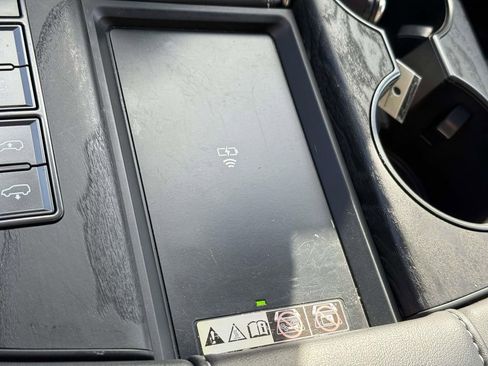 Used 2023 Lexus LX 600 4WD w/ Luxury Package image 25