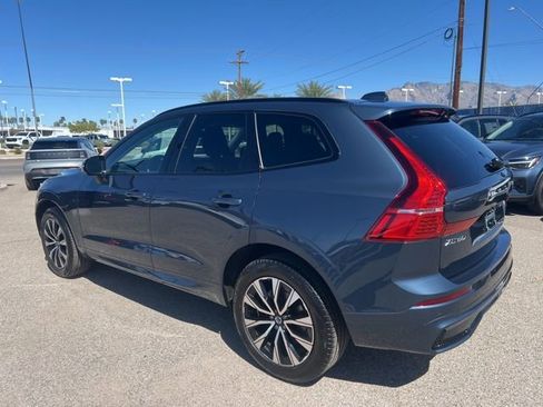 Used 2025 Volvo XC60 B5 Core image 5
