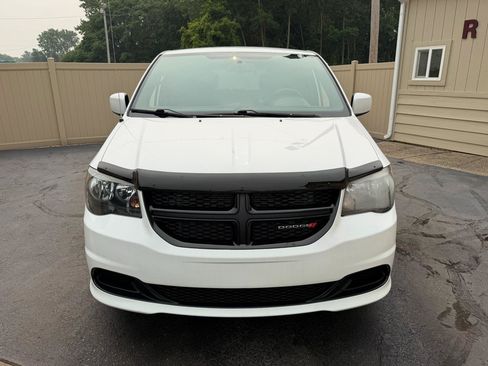 Used 2017 Dodge Grand Caravan SE FWD image 9