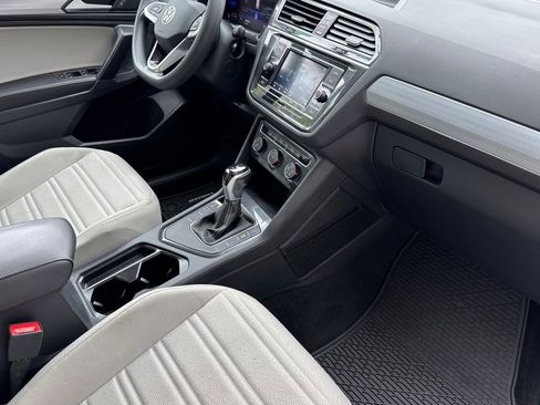 Used 2022 Volkswagen Tiguan S FWD image 32