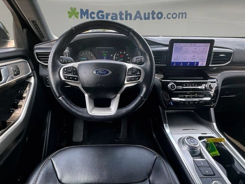 Used 2022 Ford Explorer Limited w/ Hybrid Equipment Group 310A AWD/4WD image 10
