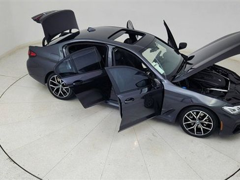 Used 2022 BMW 540i xDrive w/ Executive Package image 88