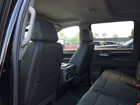 New 2026 GMC Sierra 2500 Denali w/ Denali Reserve Package AWD/4WD image 11