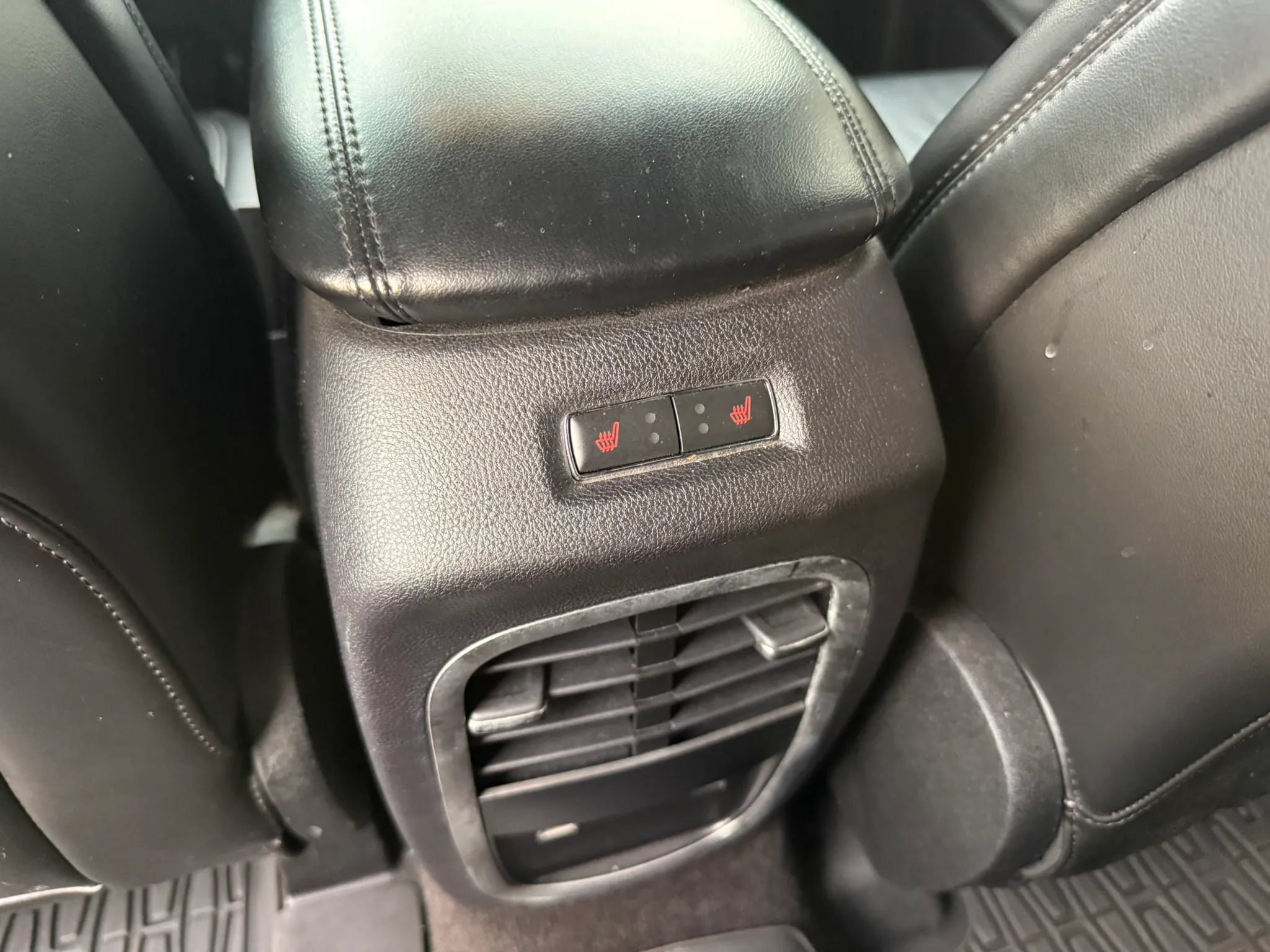 Used 2019 Lincoln MKC Select w/ MKC Climate Package FWD image 27