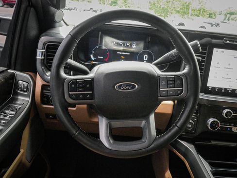 Used 2024 Ford F350 Lariat AWD/4WD image 18