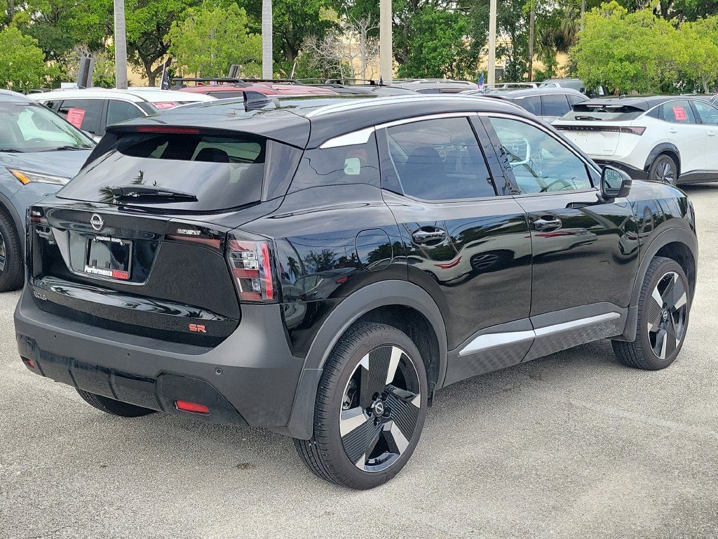 Certified 2026 Nissan Kicks SR FWD image 9