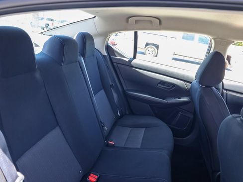Used 2024 Nissan Sentra SV FWD image 17