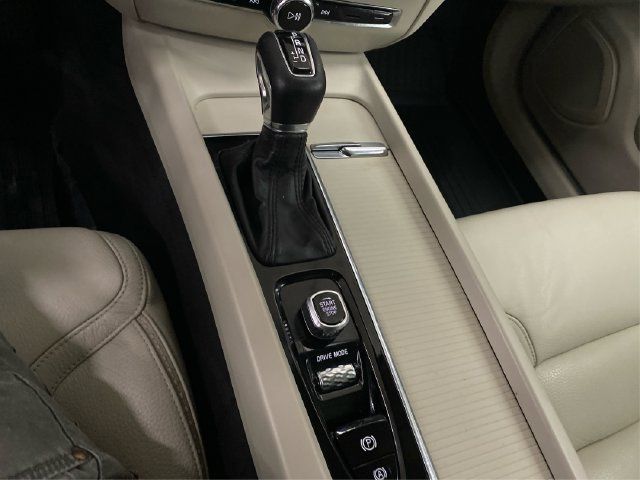 Used 2020 Volvo V60 T5 Cross Country w/ Protection Package Premier AWD/4WD image 33