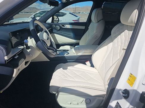 Used 2026 Genesis GV80 3.5T Prestige image 5
