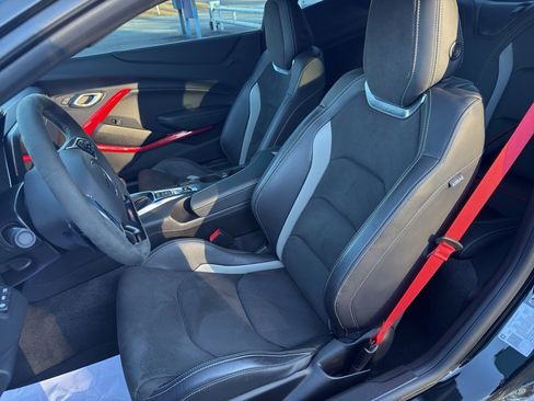 Used 2021 Chevrolet Camaro SS image 10