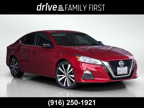 Used 2020 Nissan Altima 2.5 SR w/ Premium Package FWD image 1