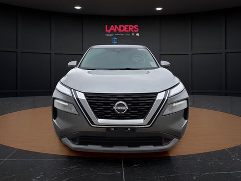 Used 2023 Nissan Rogue SV AWD/4WD image 6