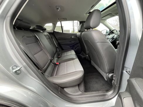 Certified 2024 Chevrolet Trax LT w/ Sunroof Package image 20