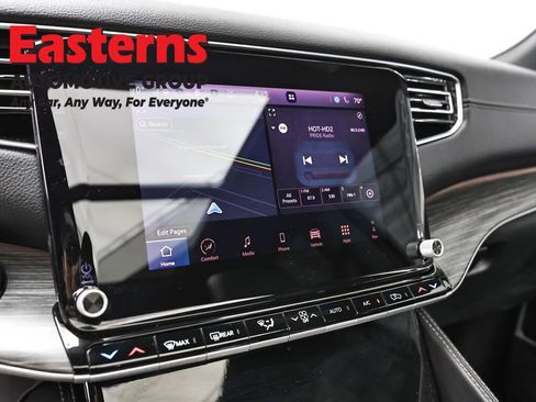 Used 2024 Jeep Wagoneer Series III w/ Premium Group I AWD/4WD image 19