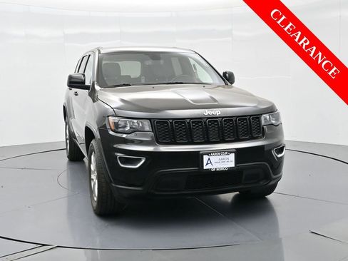 Used 2022 Jeep Grand Cherokee Laredo X image 3