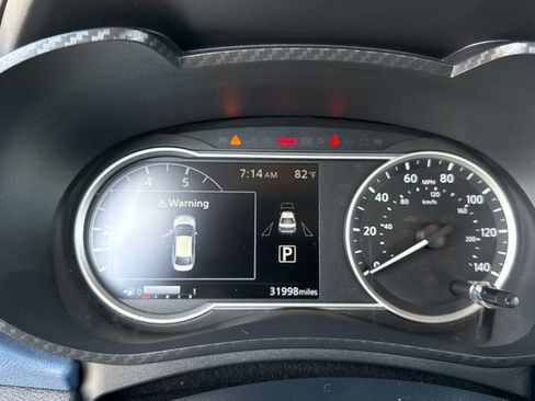 Used 2025 Nissan Versa SV FWD image 23