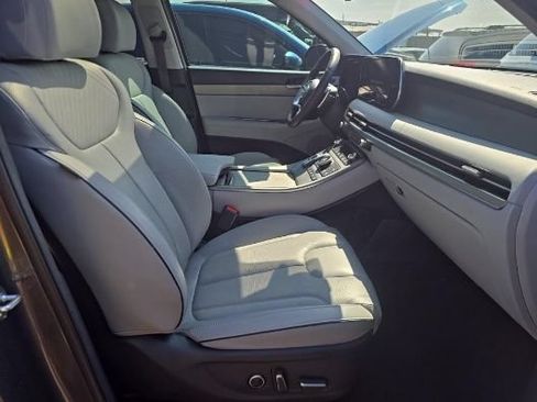 Used 2024 Hyundai Palisade SEL w/ Premium Package FWD image 11