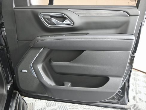 Used 2023 GMC Yukon SLT image 12