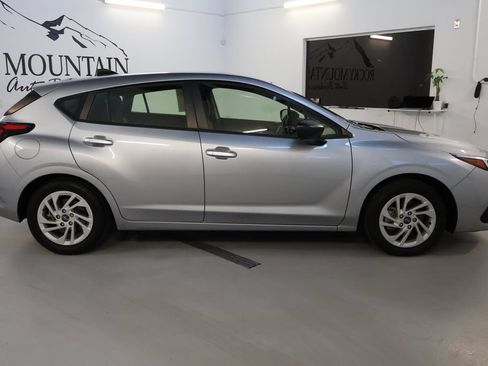 Used 2024 Subaru Impreza 2.0i AWD/4WD image 8