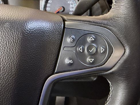 Used 2020 Chevrolet Suburban LT image 15