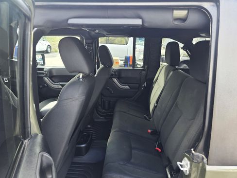 Used 2015 Jeep Wrangler Unlimited Sport image 19