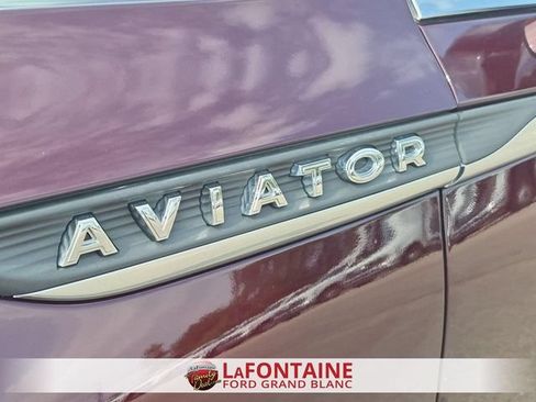 Used 2022 Lincoln Aviator Reserve w/ Equipment Group 201A AWD/4WD image 10
