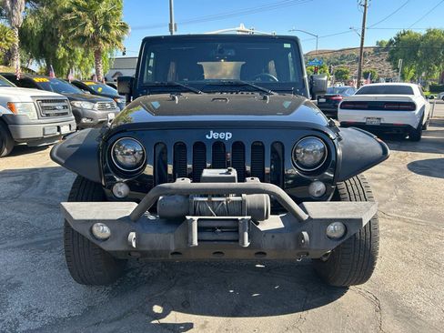 Used 2015 Jeep Wrangler Unlimited Rubicon w/ Connectivity Group image 2