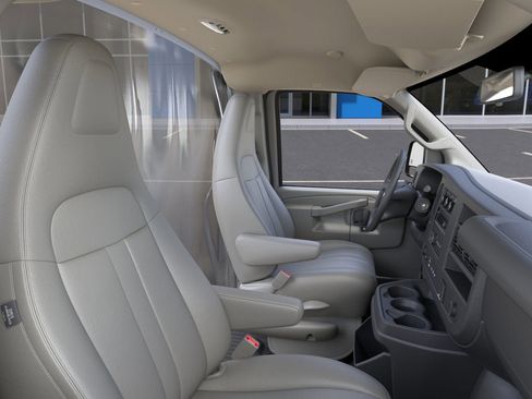 New 2025 Chevrolet Express 3500 image 49