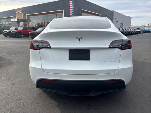 Used 2021 Tesla Model Y Long Range image 6